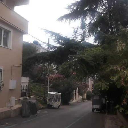 Apartmán Heybeliadada Dogayla Icice Guzel Bir Daire *